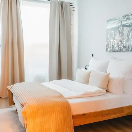 3 Schlafzimmer & 3 Baeder I Loft Suedstadt